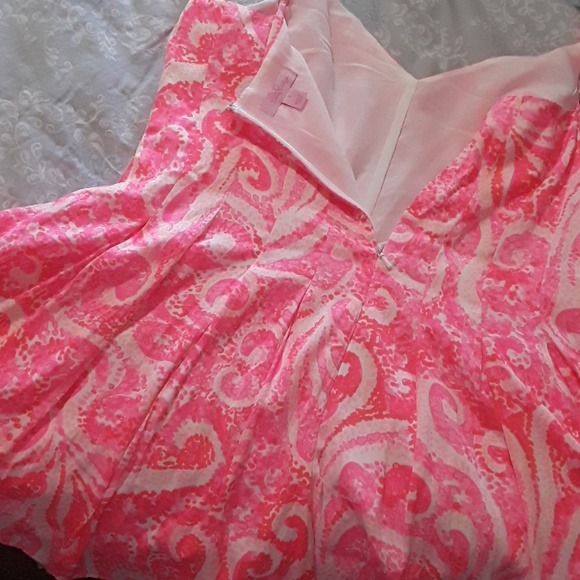 Lilly pulizter - Picture 3 of 6